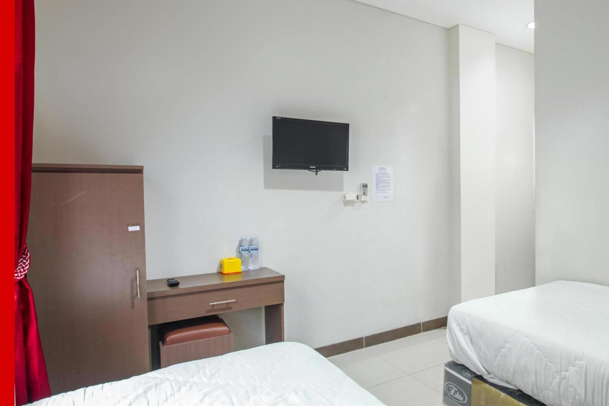 Capital O 93589 Hotel Wongso Syariah Pangkal Pinang Buitenkant foto