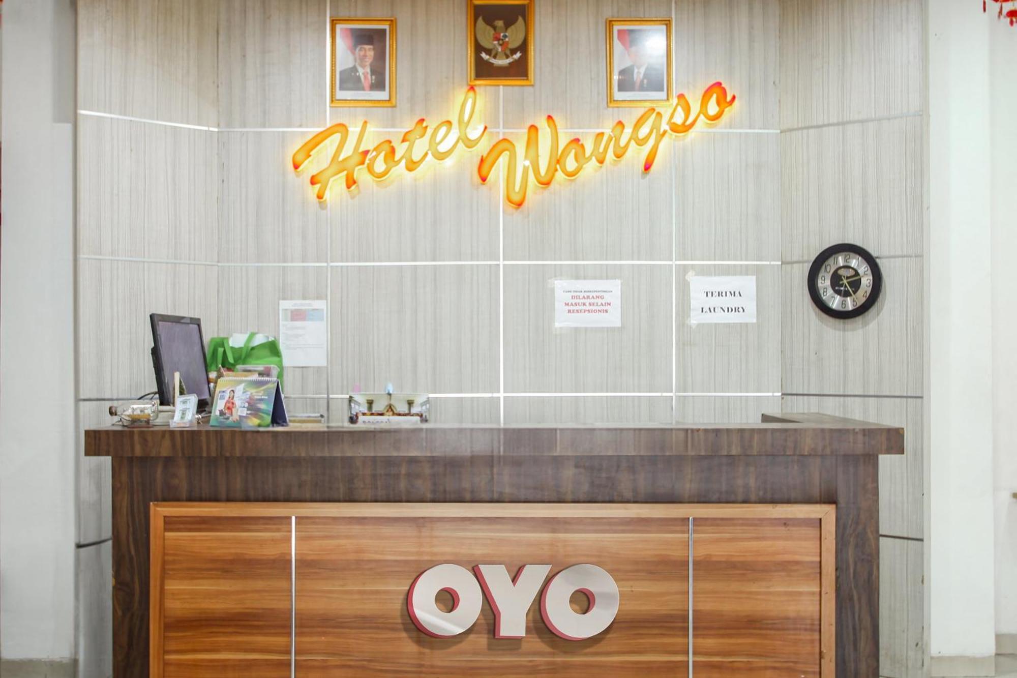 Capital O 93589 Hotel Wongso Syariah Pangkal Pinang Buitenkant foto